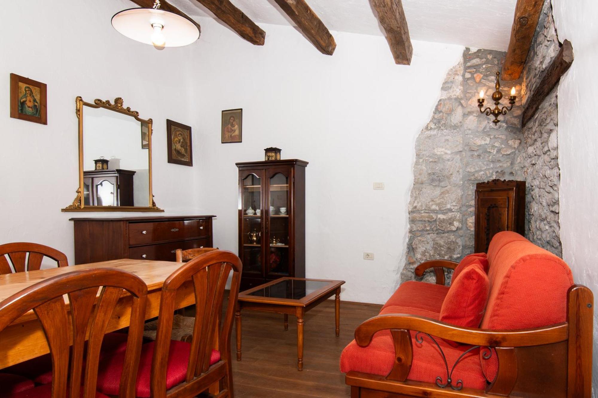 Apartments Valentinus 1800 Sežana Zewnętrze zdjęcie