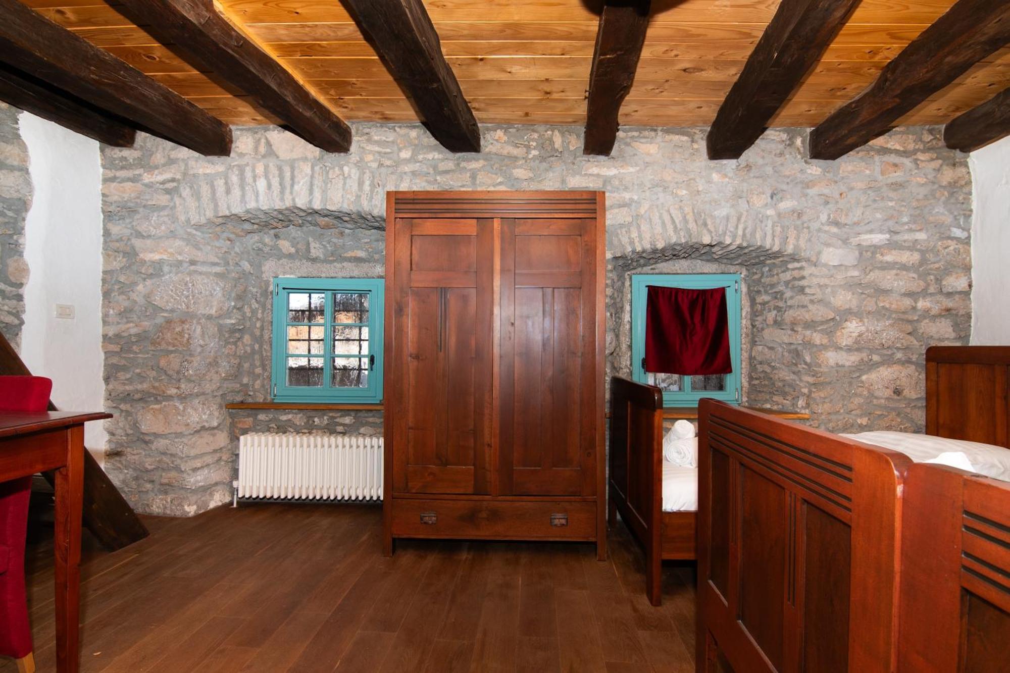 Apartments Valentinus 1800 Sežana Zewnętrze zdjęcie