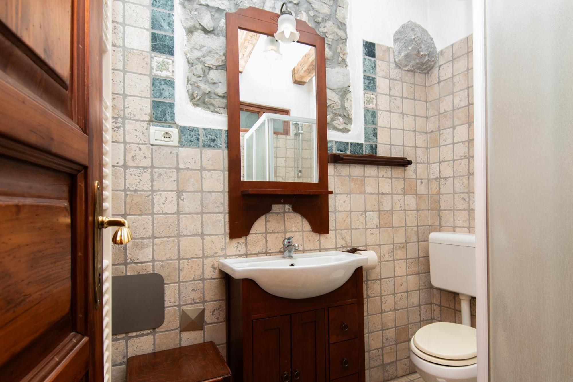 Apartments Valentinus 1800 Sežana Zewnętrze zdjęcie