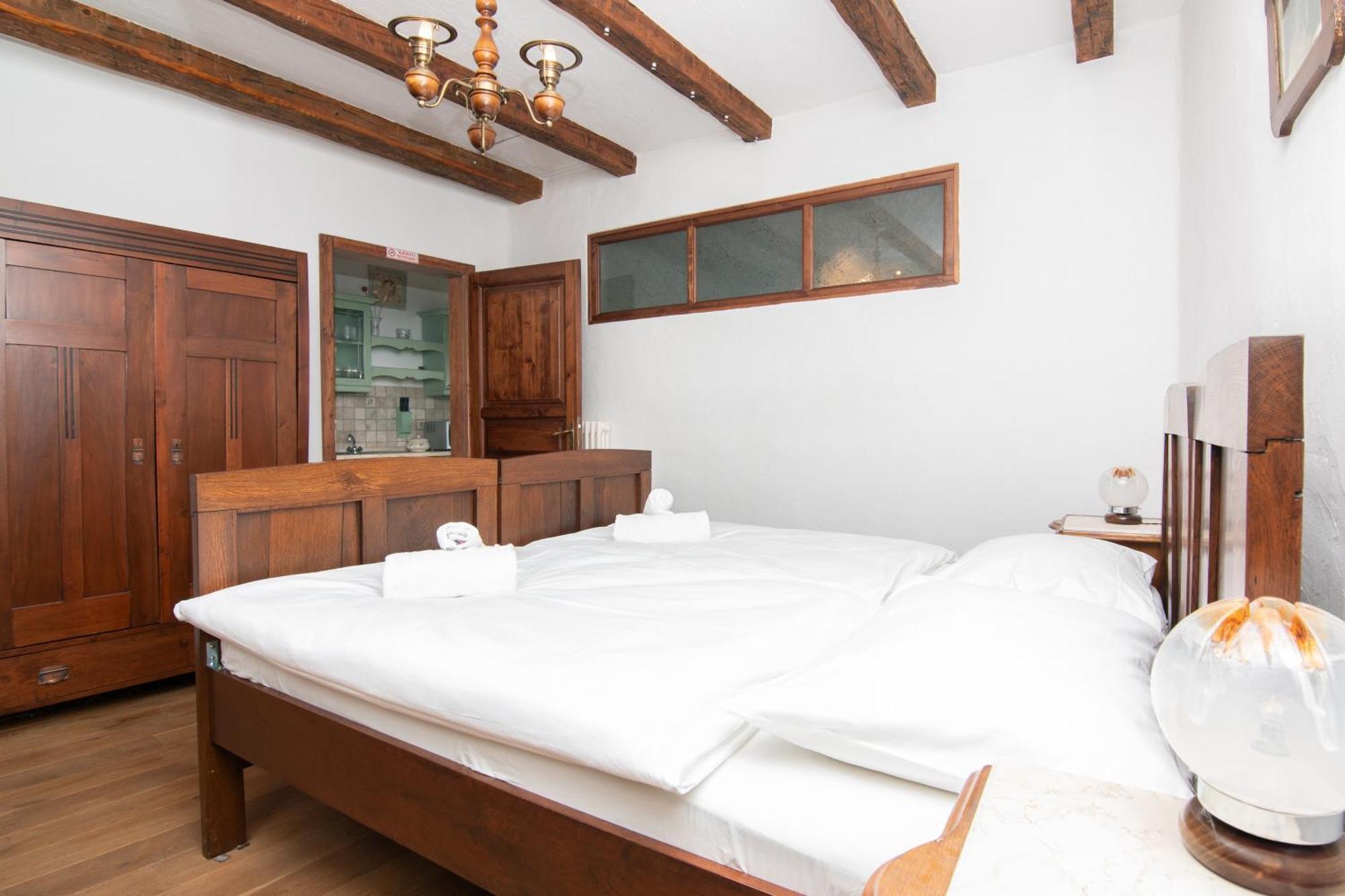 Apartments Valentinus 1800 Sežana Zewnętrze zdjęcie
