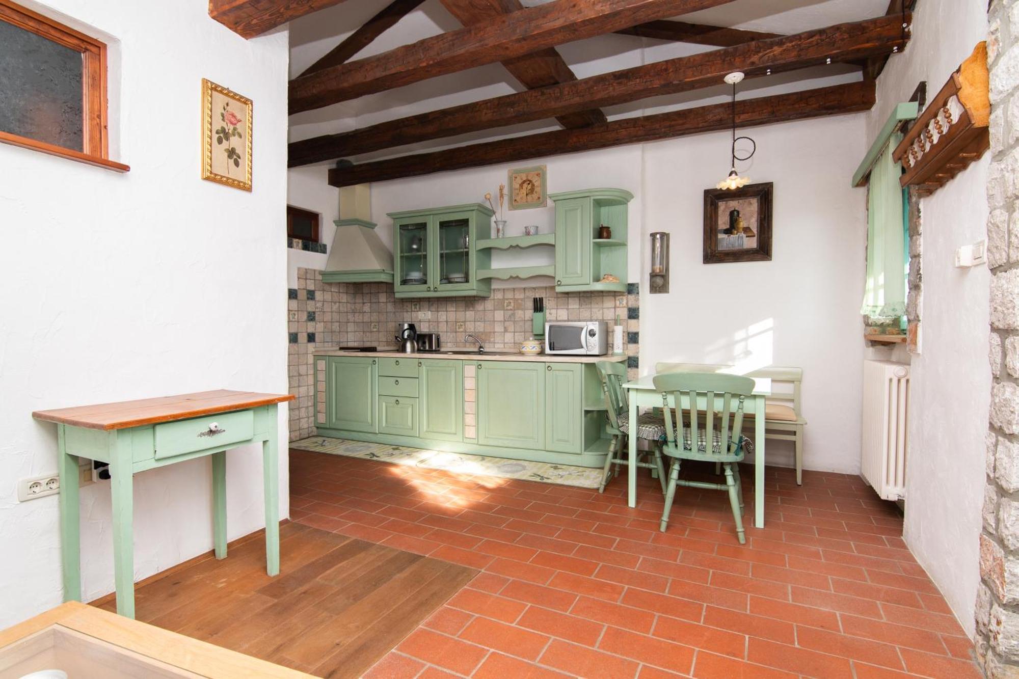 Apartments Valentinus 1800 Sežana Zewnętrze zdjęcie
