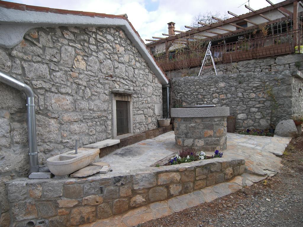 Apartments Valentinus 1800 Sežana Zewnętrze zdjęcie